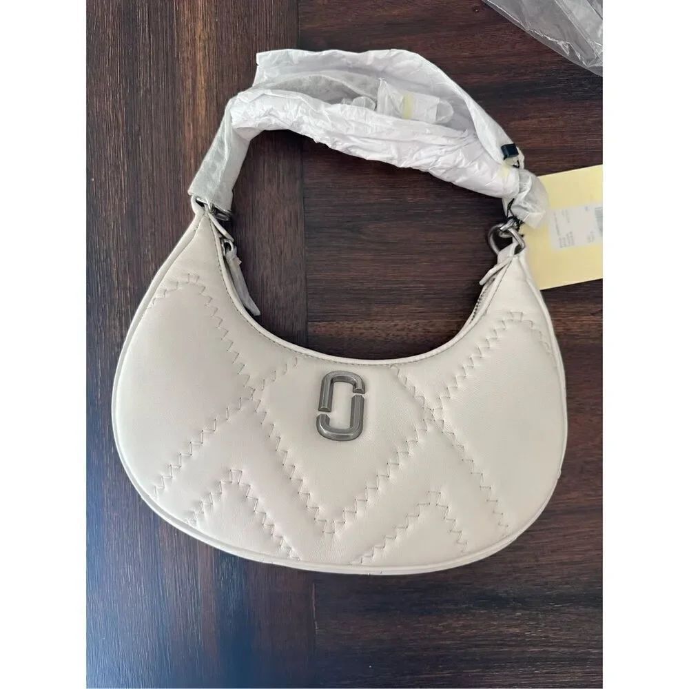 Beautiful authentic Marc Jacobs quilted curve bag in cotton